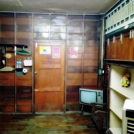 Ray Nu Guest House Аюттхая Экстерьер фото